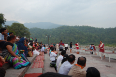 Rishikesh Triveni Ghat Aarti - People are waiting for the Aarti to begin