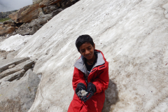 Manali Rohatang Pass - Nandan finally seeing some ice