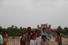 Taj Mahal - Family in front of the monument, second